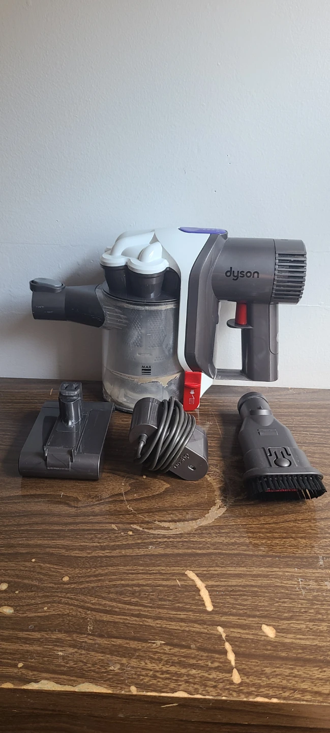 Dyson DC 30 Cordless Vacuum Cleaner Main Body Only White - photo 2
