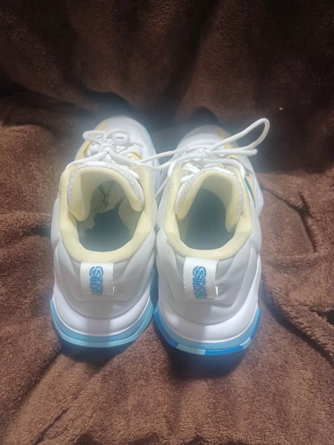 Nike giannis immortality 3 white blue size 8.5 - photo 3
