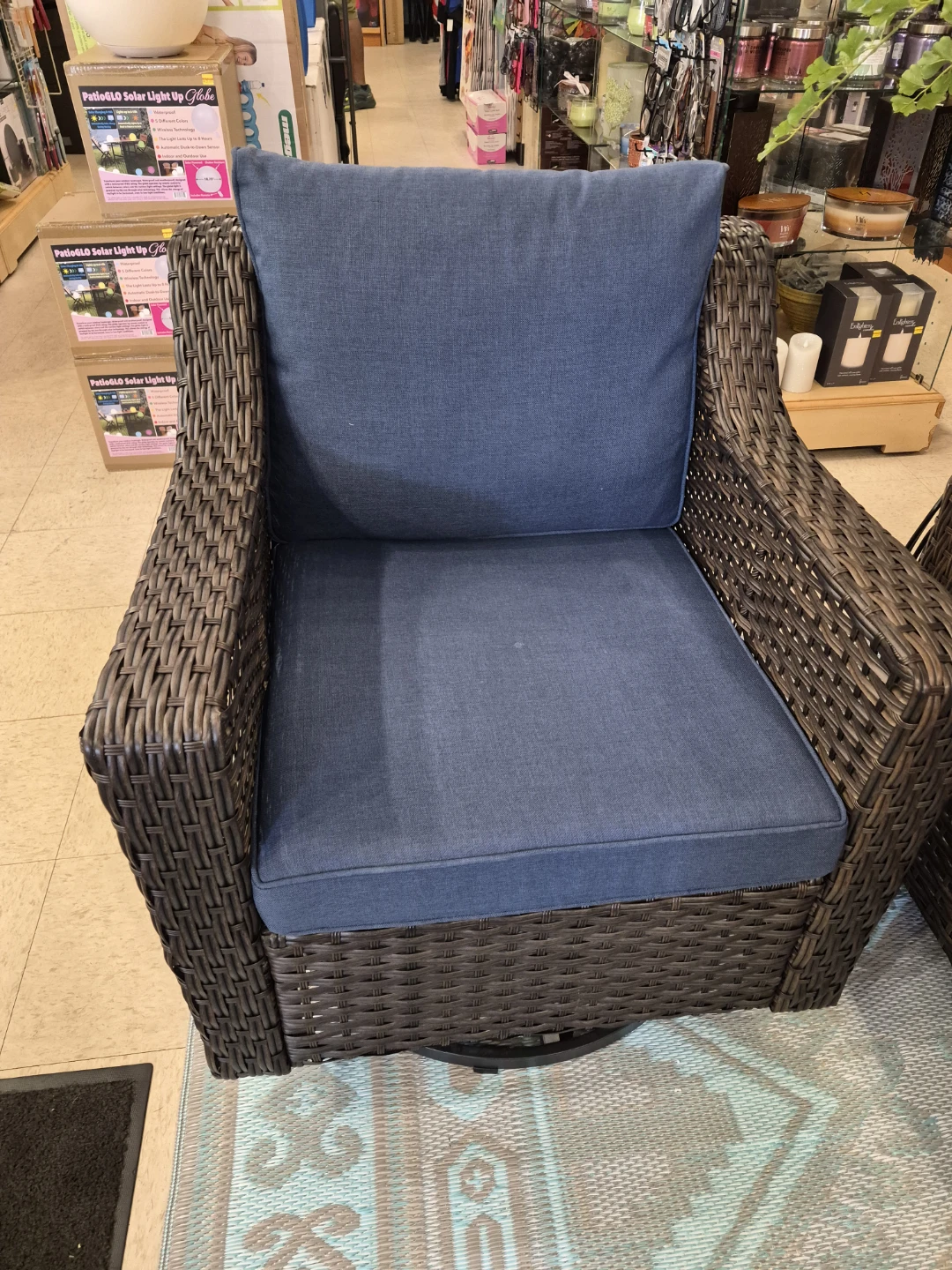 New resin Wicker 3 piece patio set w/ cushions - photo 5