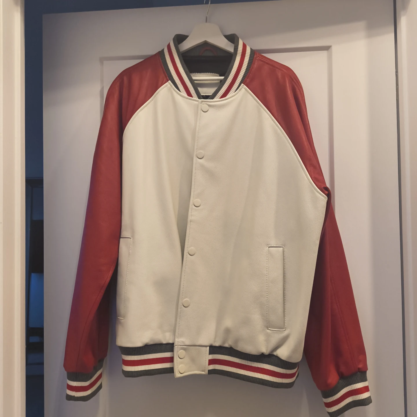 Genuine leather men's jacket