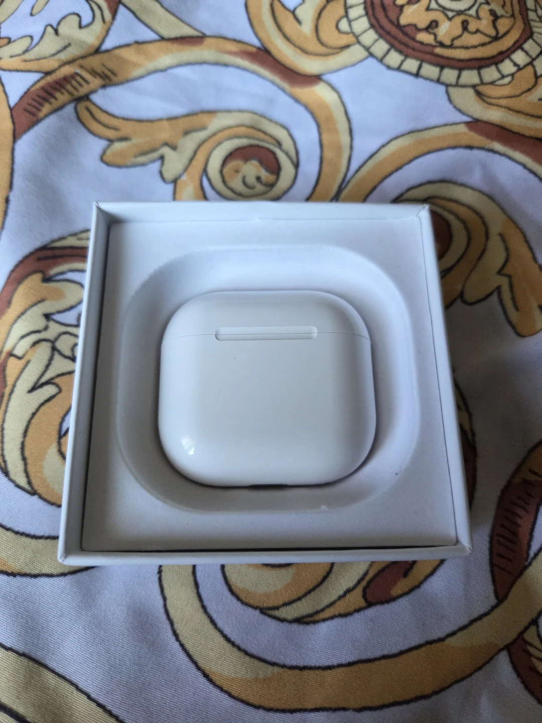 Apple AirPods 4s (ANC) - photo 2
