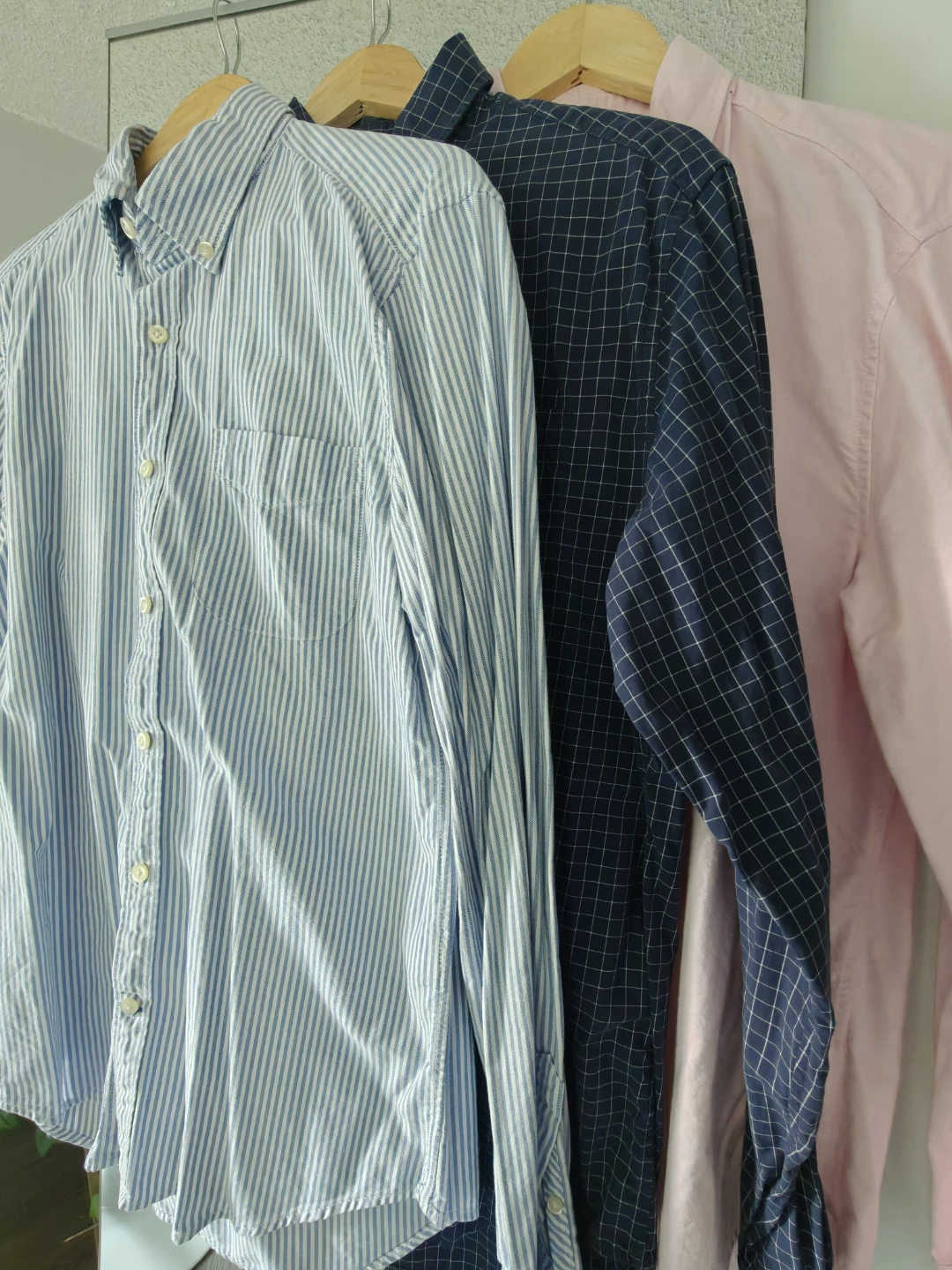 GAP Men's Slim Fit Button-Up Shirts (Size S)