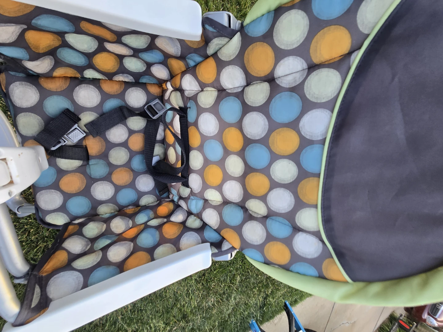 Cosco High Chair - photo 2
