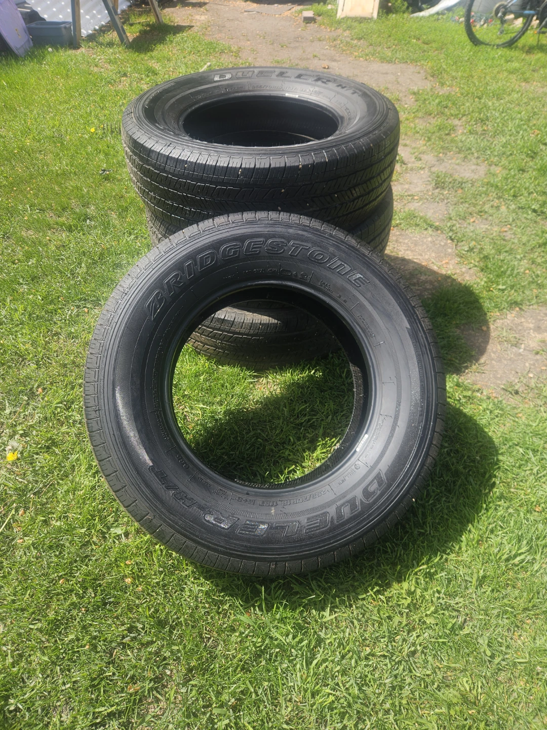Bridgestone Dueler Tires (4) 255/70R18