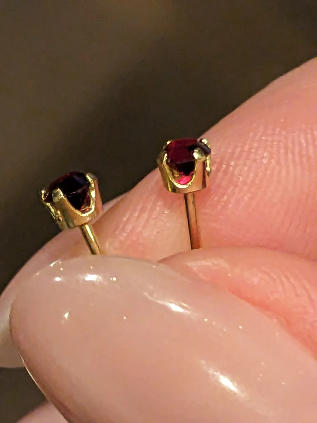 14K Yellow Gold Garnet Stud Earrings - photo 2