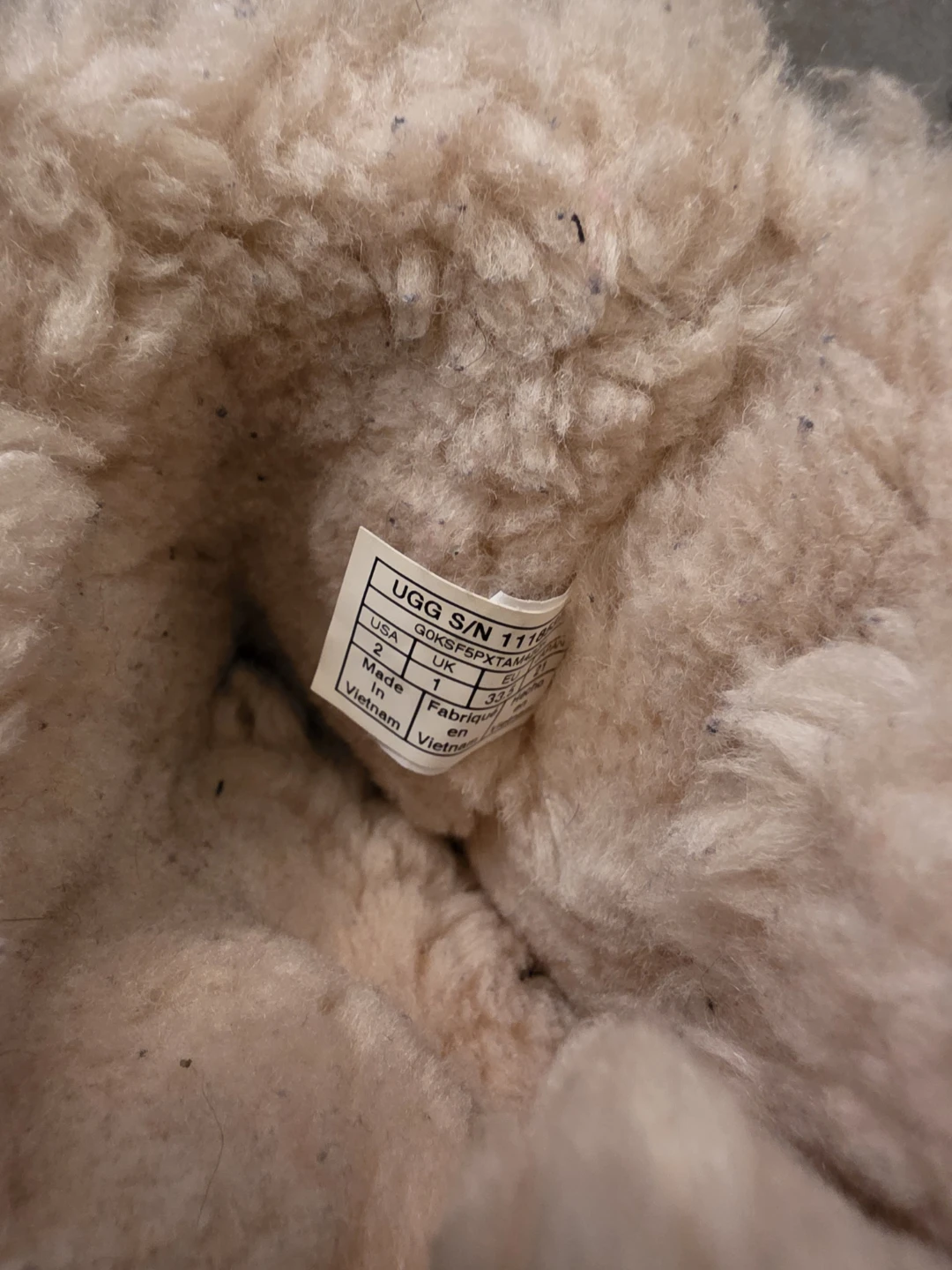 UGG Boots with Bows Toddler Size 2 - photo 4