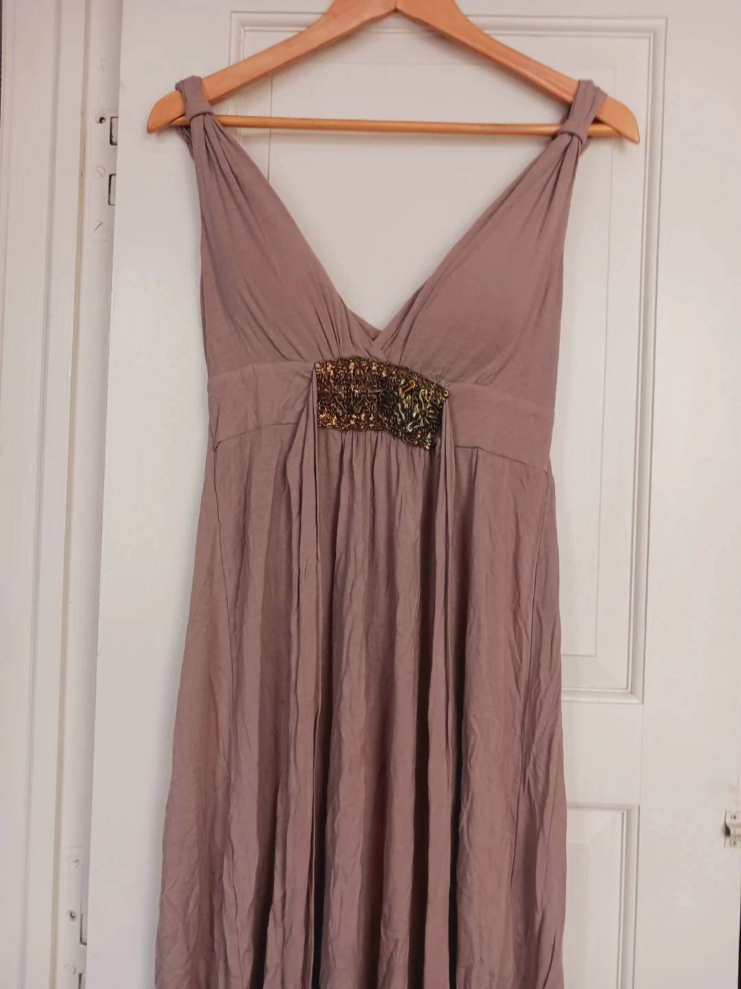 Beautiful Summer Dress with deep V - Neckline. M.