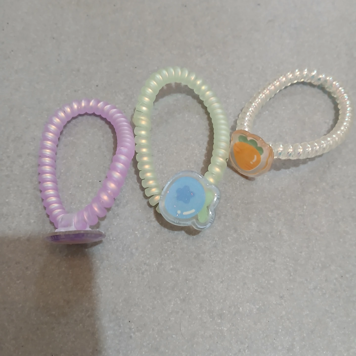 ⚽ 3 Spiral Hair Ties with Charms