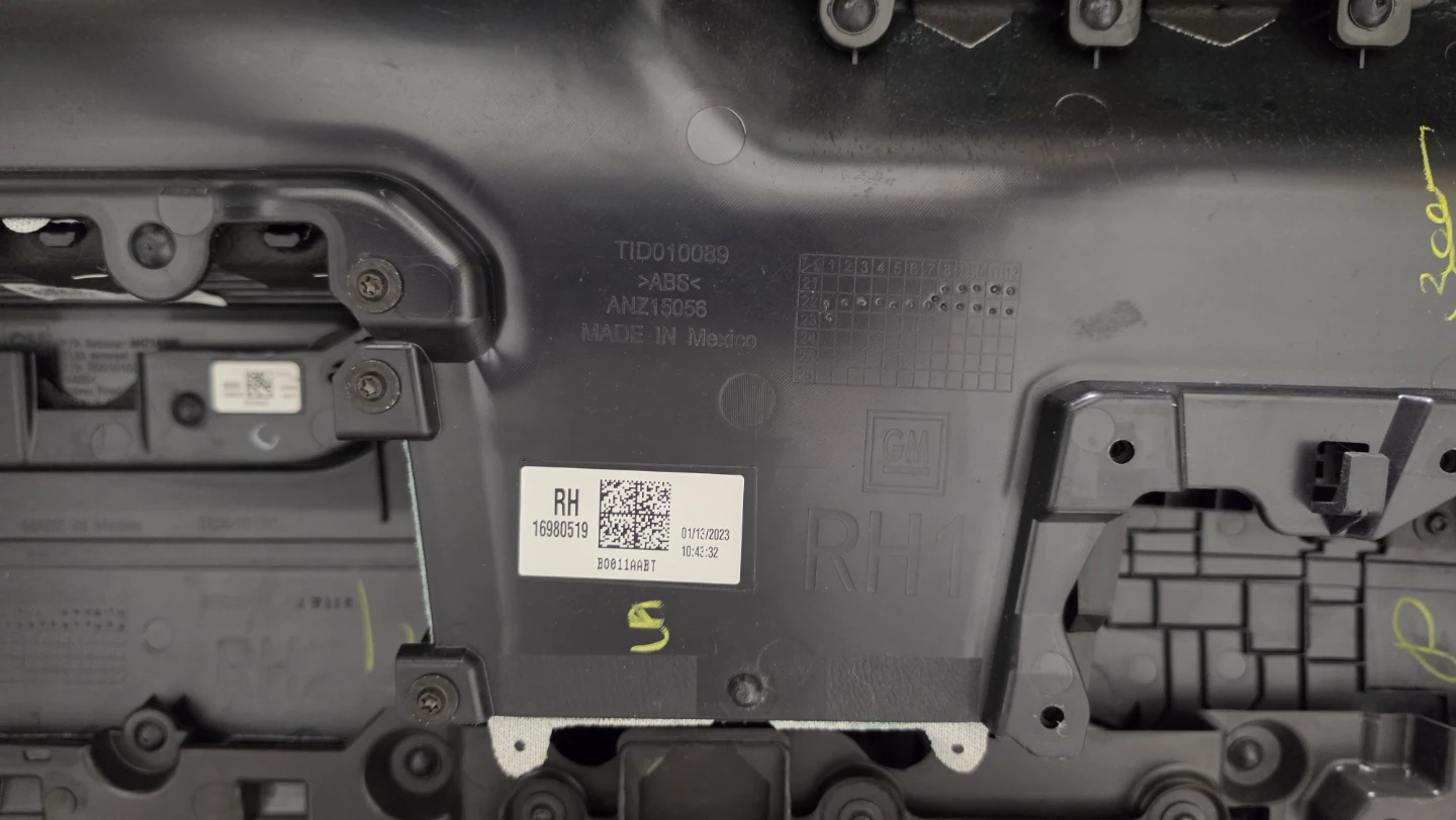 GM Door Panel - photo 2