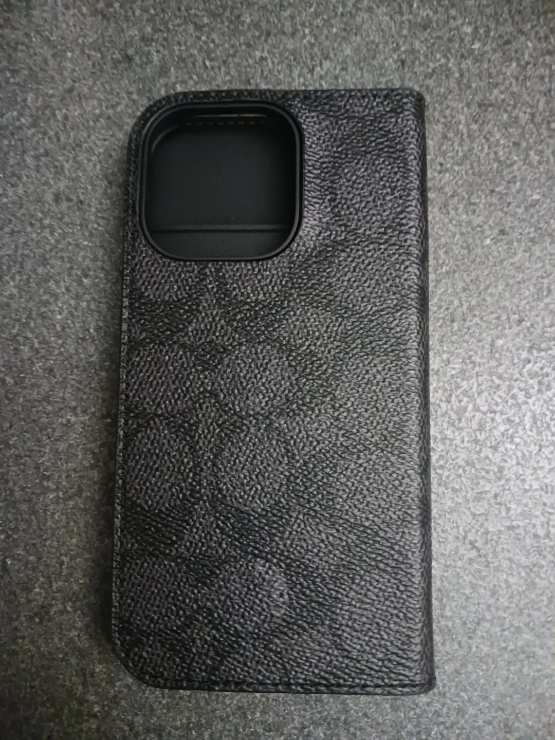 Coach iPhone  Folio Case