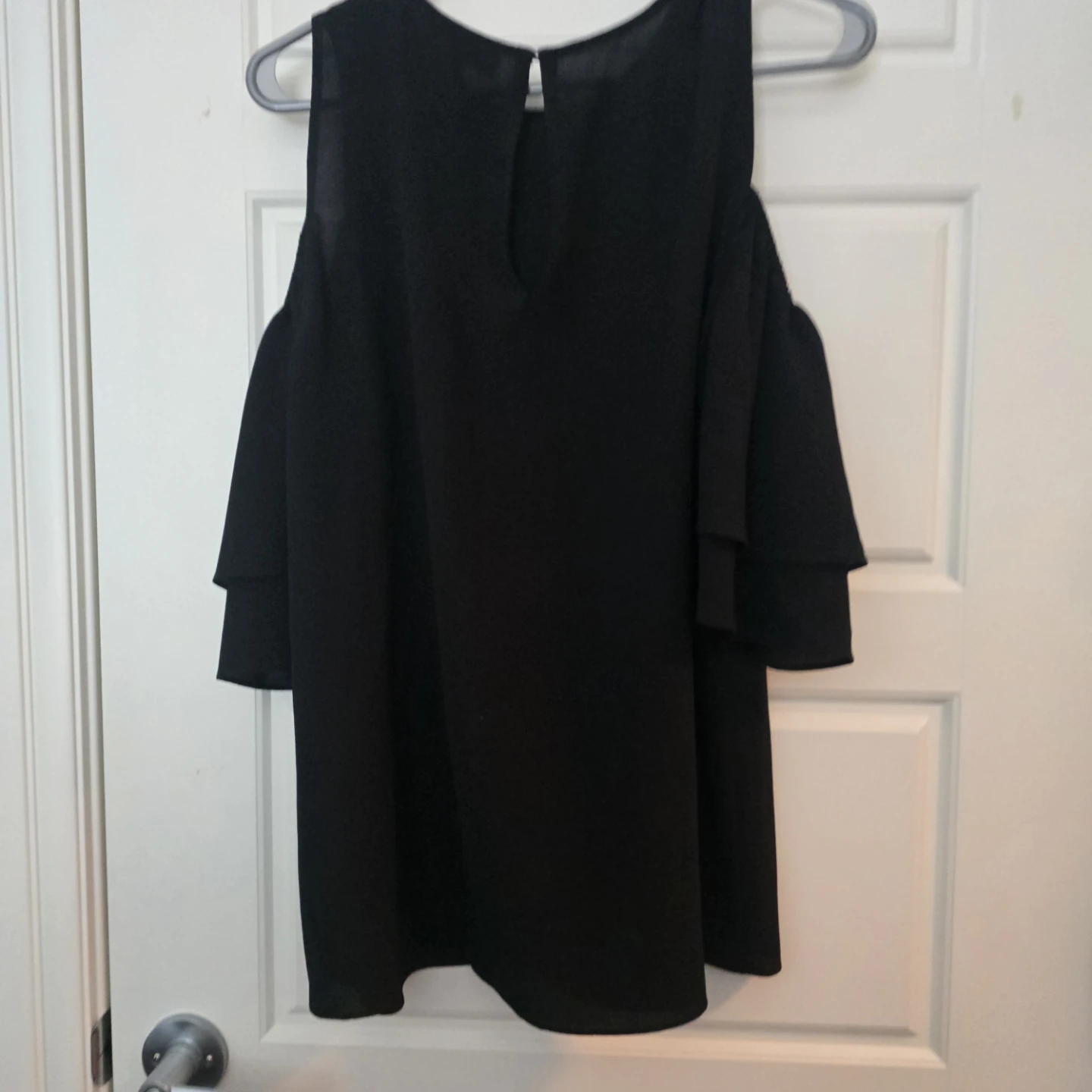 MICHAEL KORS Black Cold Shoulder Ruffle Sleeve Top - photo 3