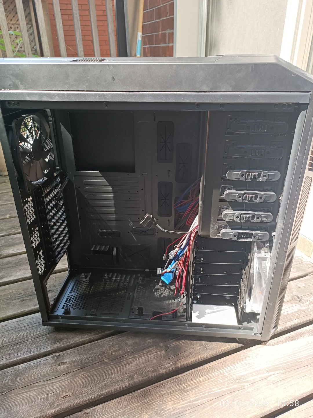 Rosewill Gaming Computer Case - photo 3