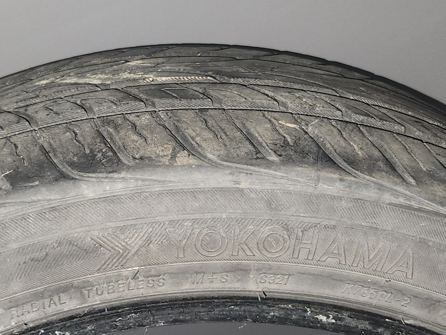 Yokohama Avid Envigor Tire 225/45R18 95W - photo 3