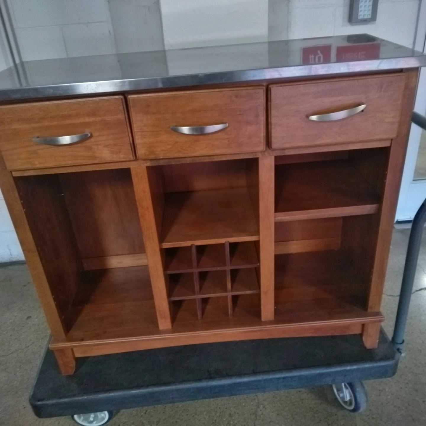 Kitchen cabinet with stainless steel top
