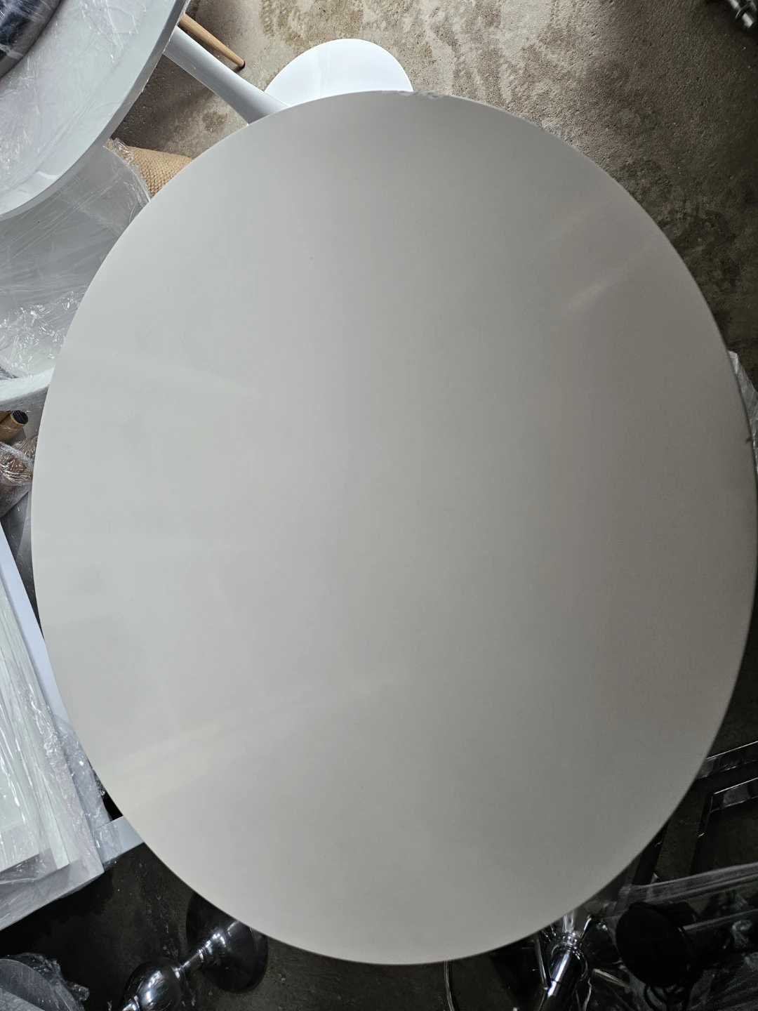 White Round Dining Table - photo 3