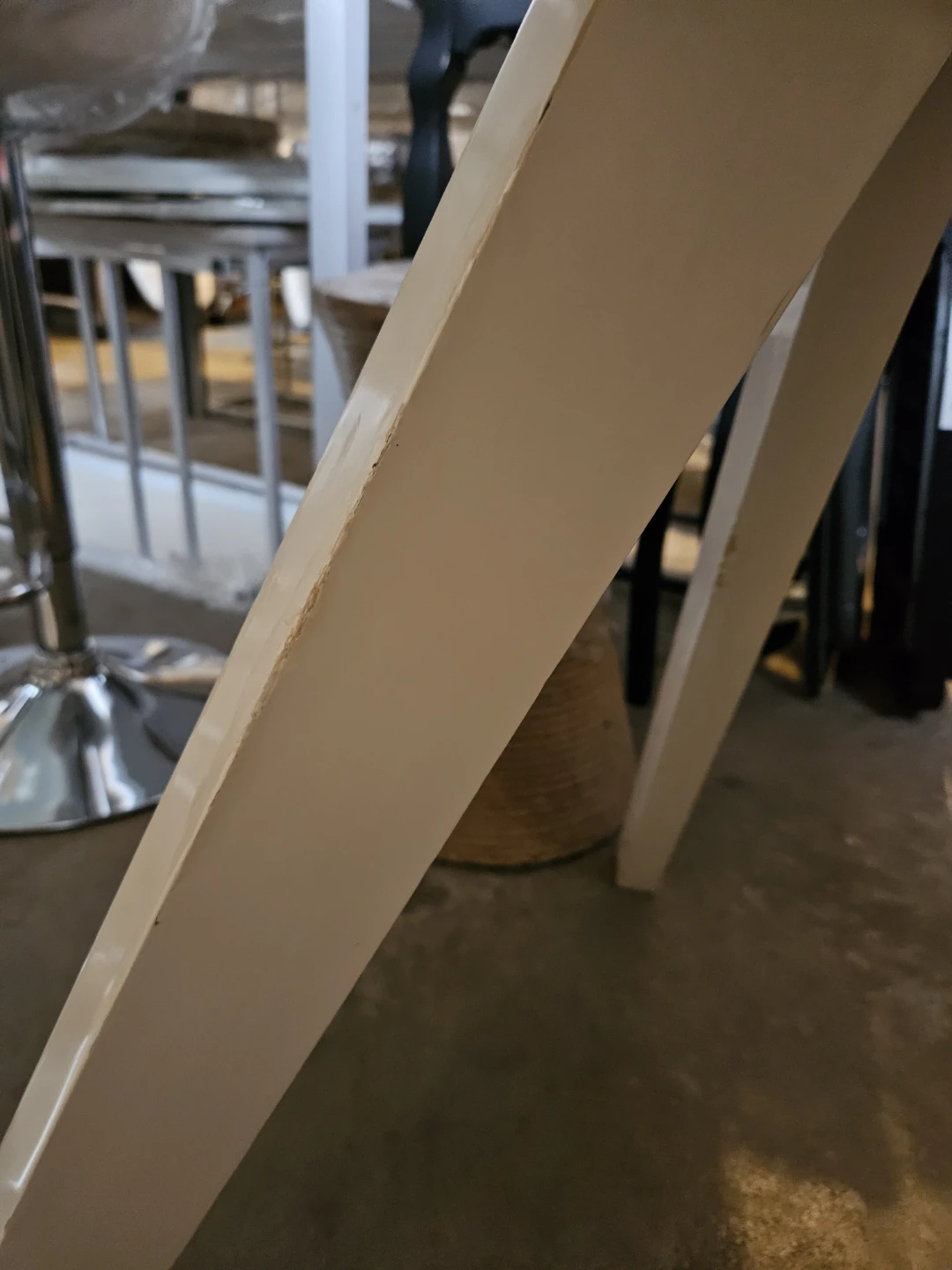 White Round Dining Table - photo 4