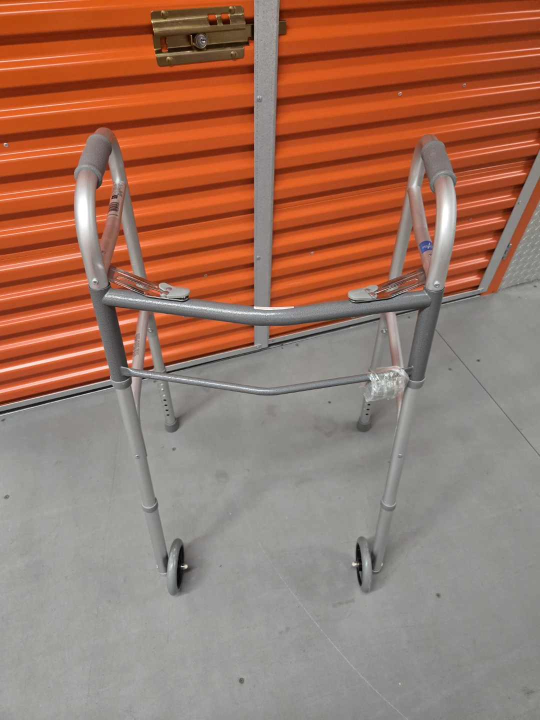 Drive Medical Deluxe 2-Button Folding Walker with Wheels - photo 2