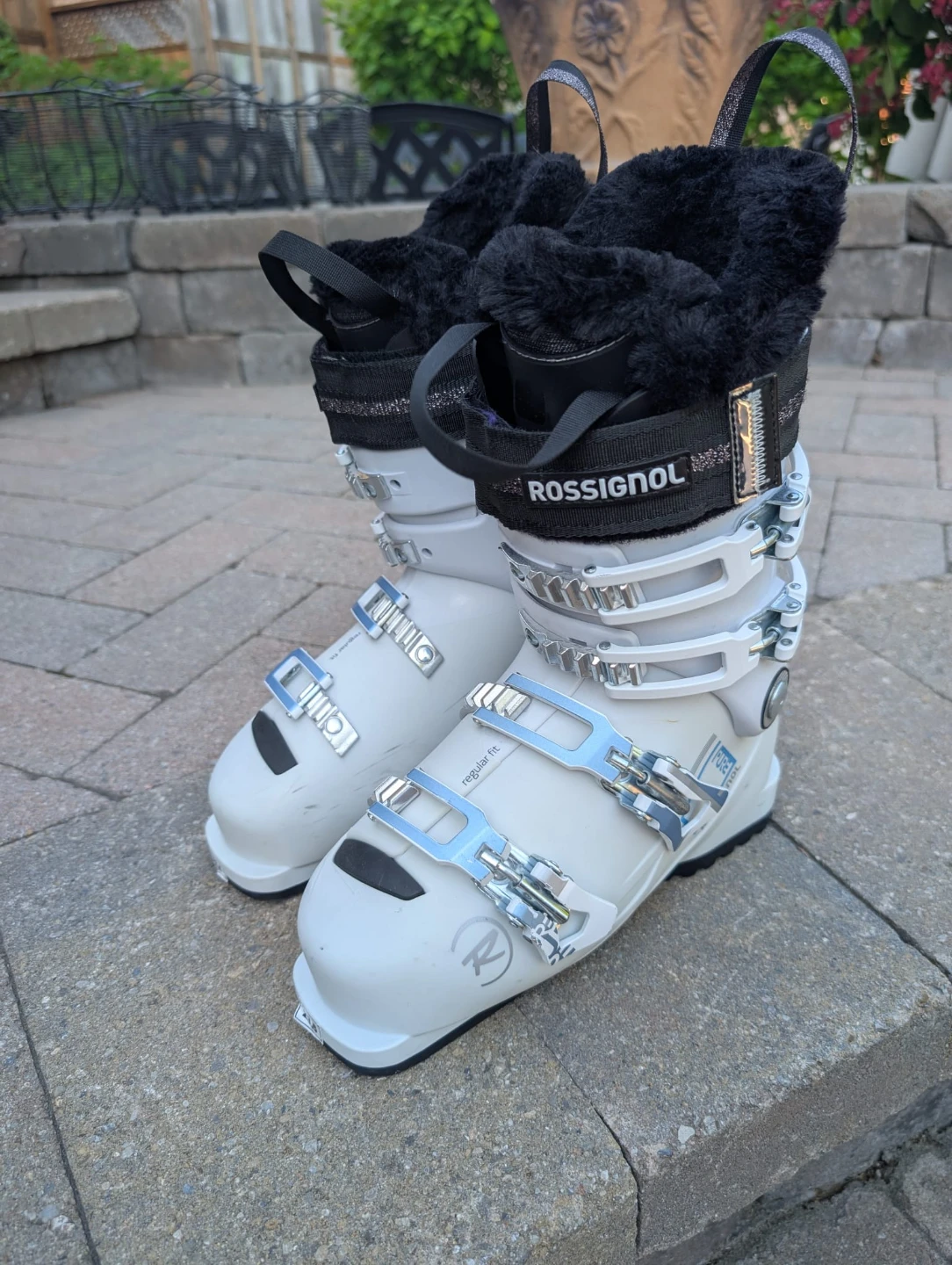 Rossignol Pure 80 Women's Ski Boots - size 23.5 women's 6.5 - photo 2