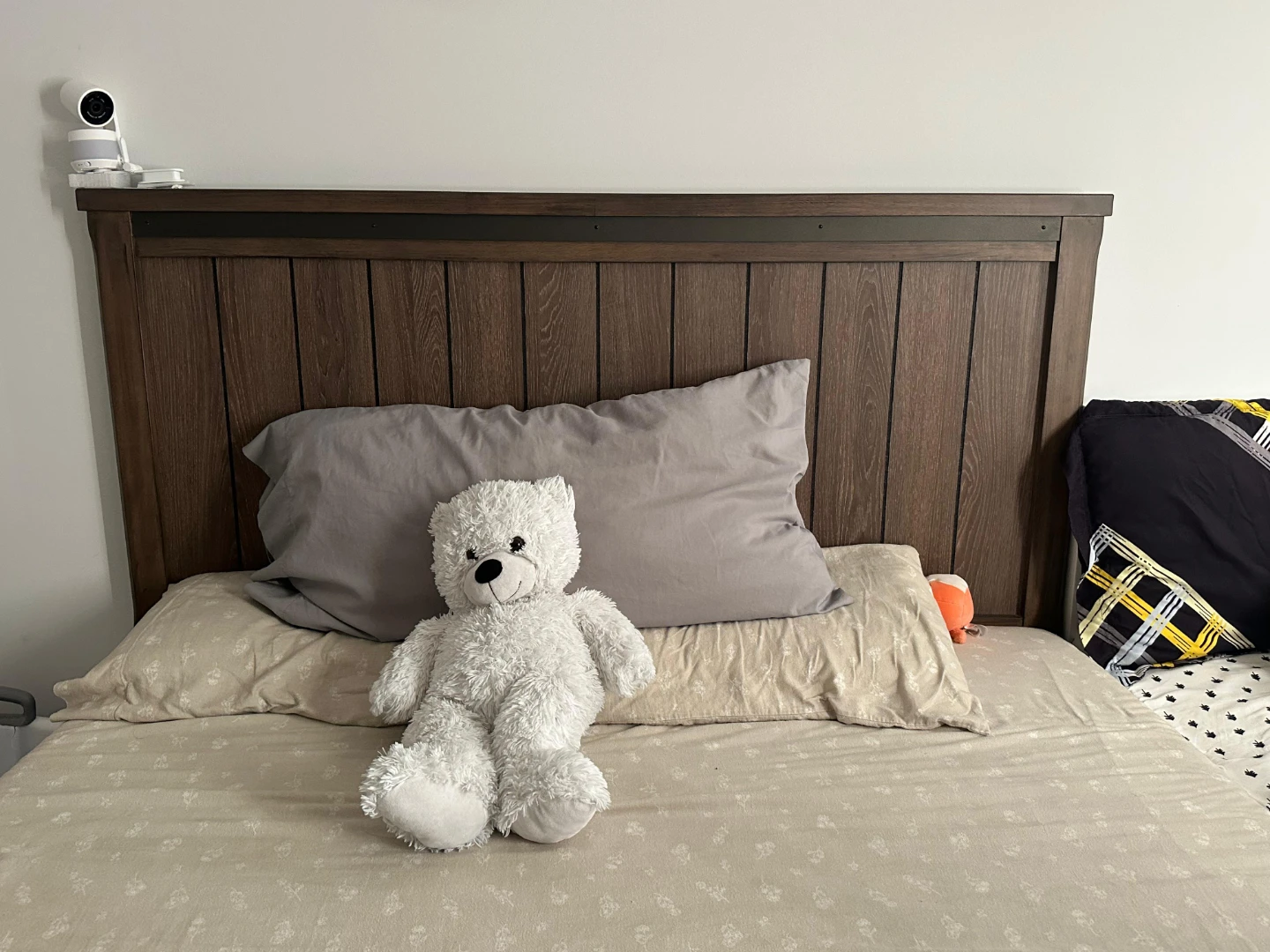 Wooden Bed Frame with Headboard - photo 2