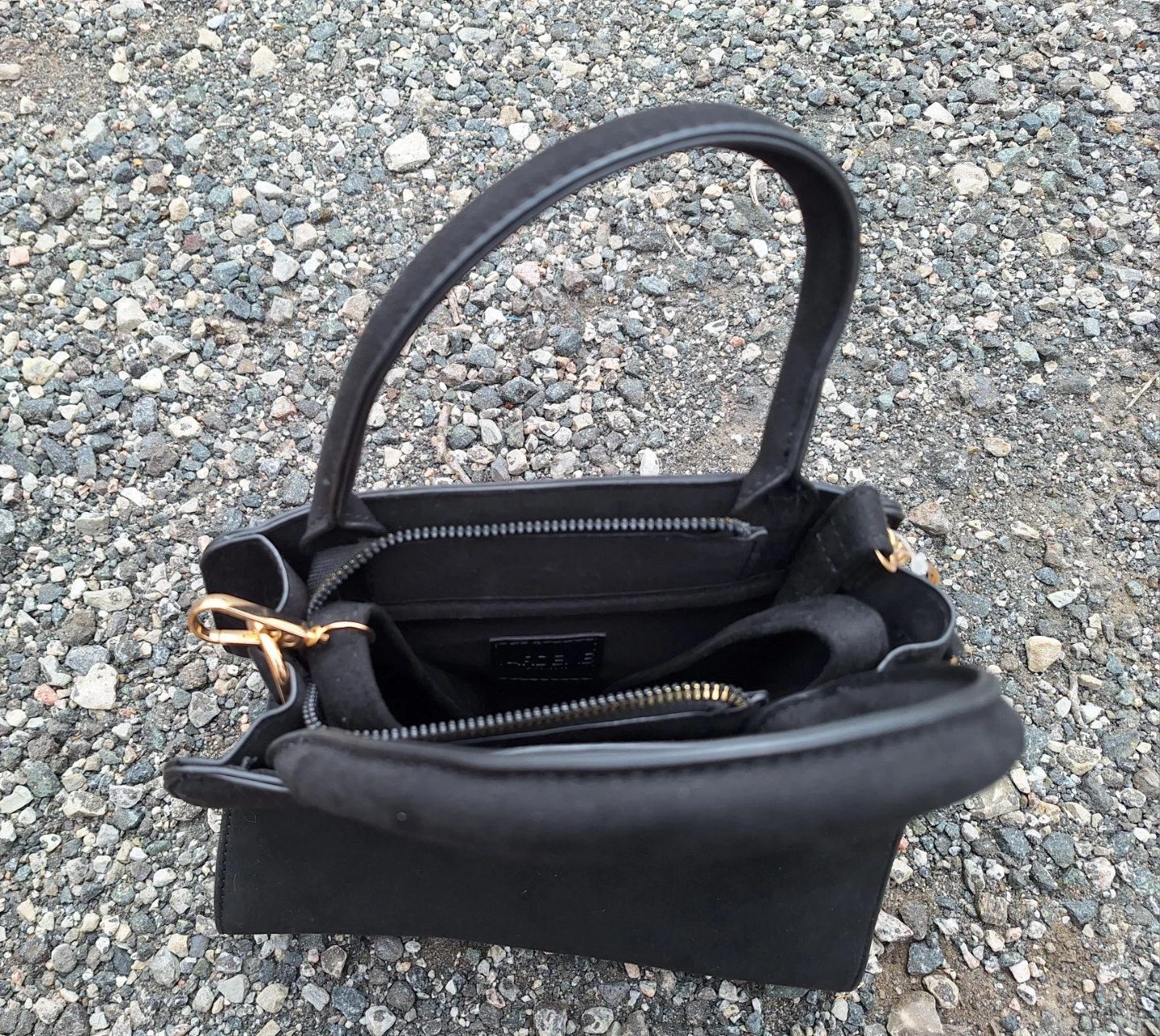 Ardene Black Faux Suede Handbag (Kit Cat Club rescue) ⚽ - photo 3