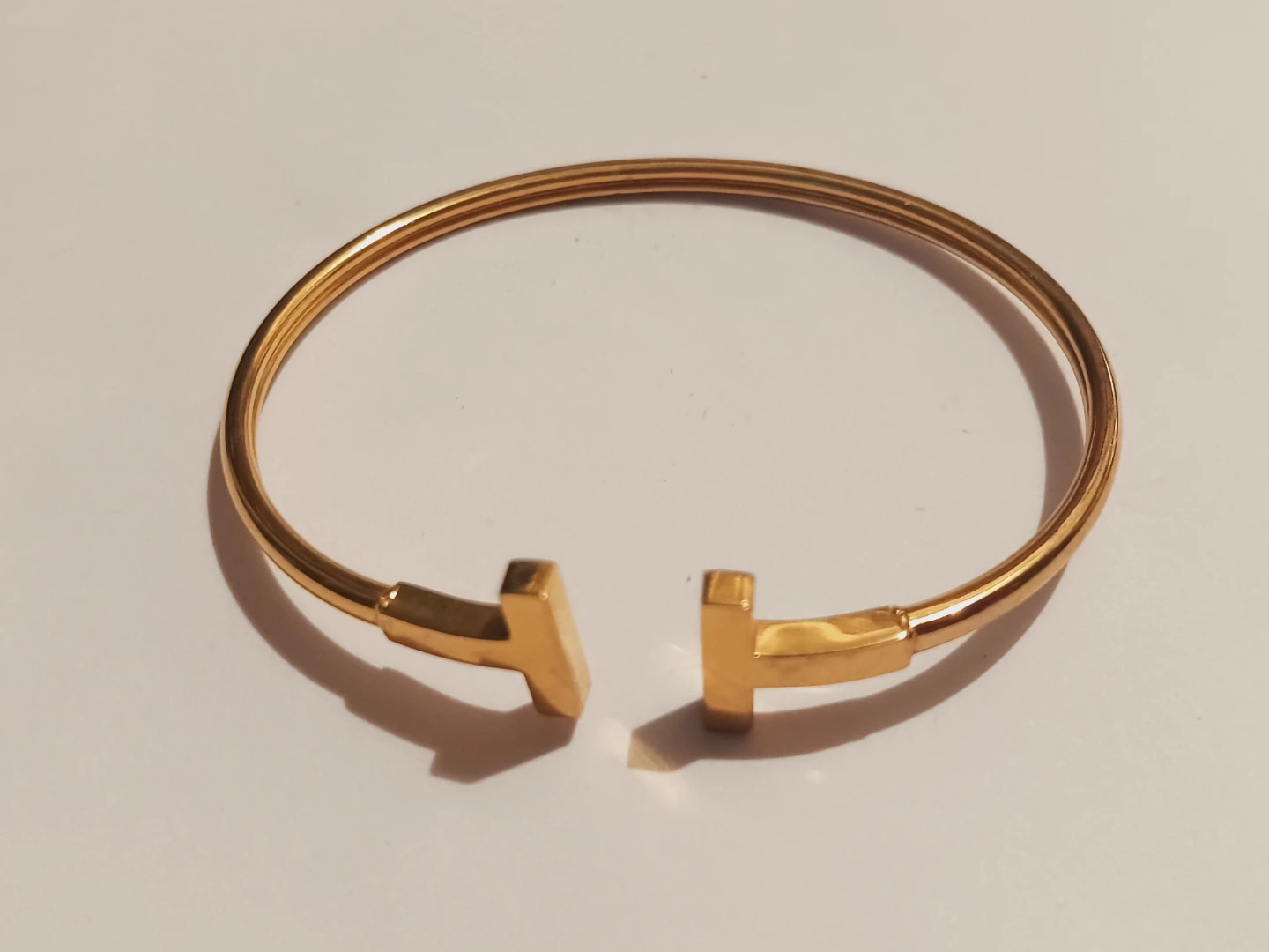 New !! Gold Tone T Cuff Bracelet - photo 4