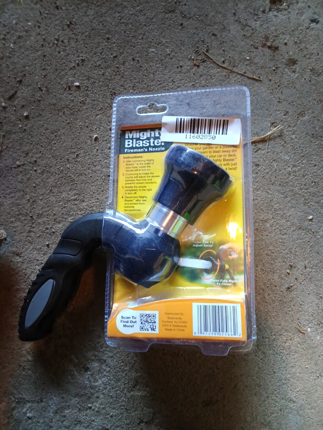 Mighty Blaster Fireman's Nozzle Garden Hose Sprayer - photo 2