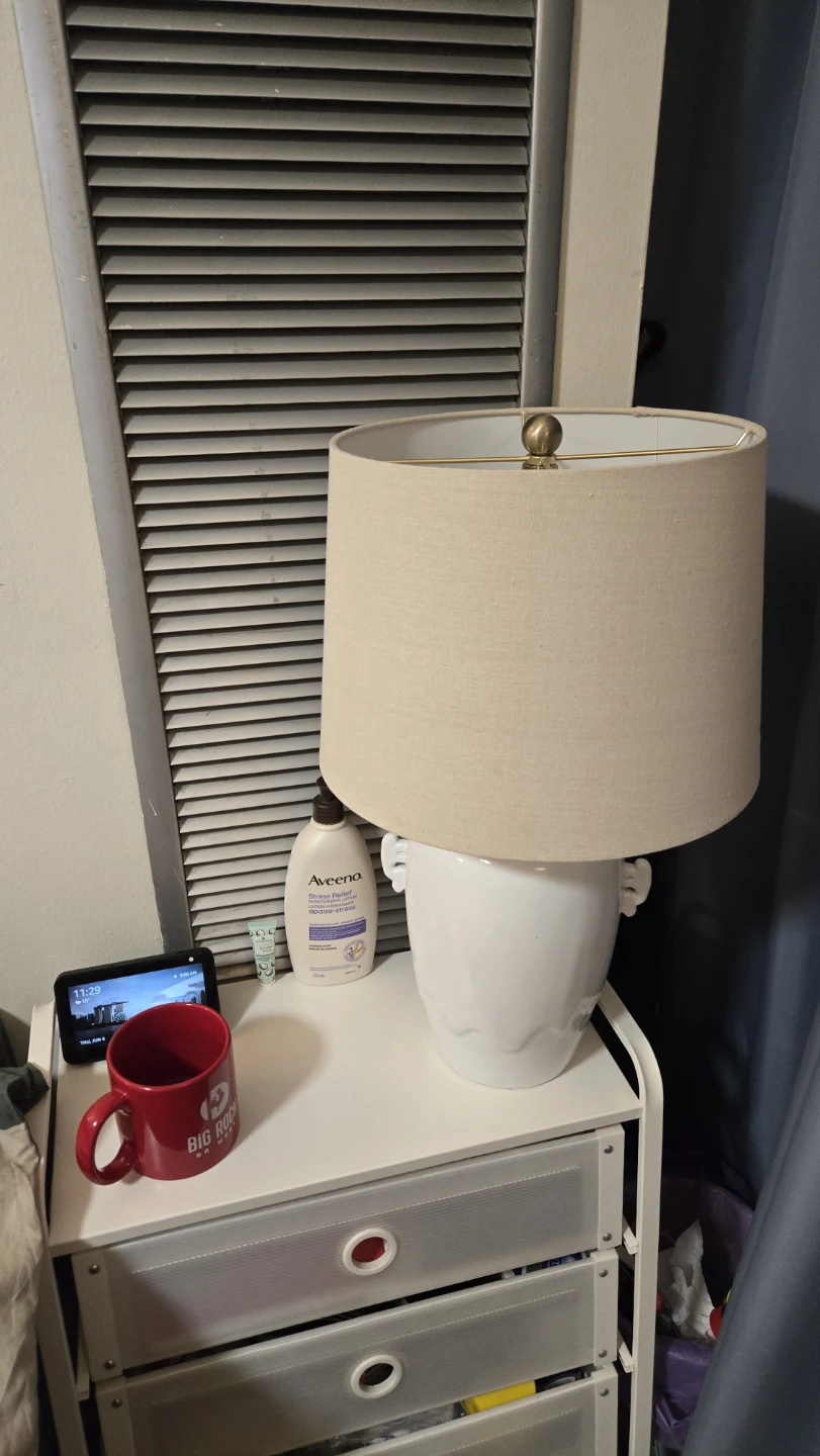 White Ceramic Table Lamp with Beige Shade - photo 3