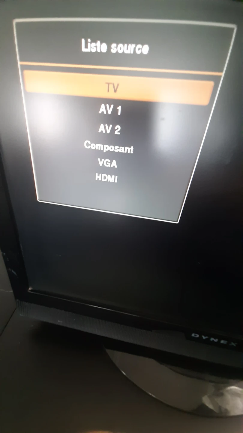 Dynex 22" LCD TV - photo 5