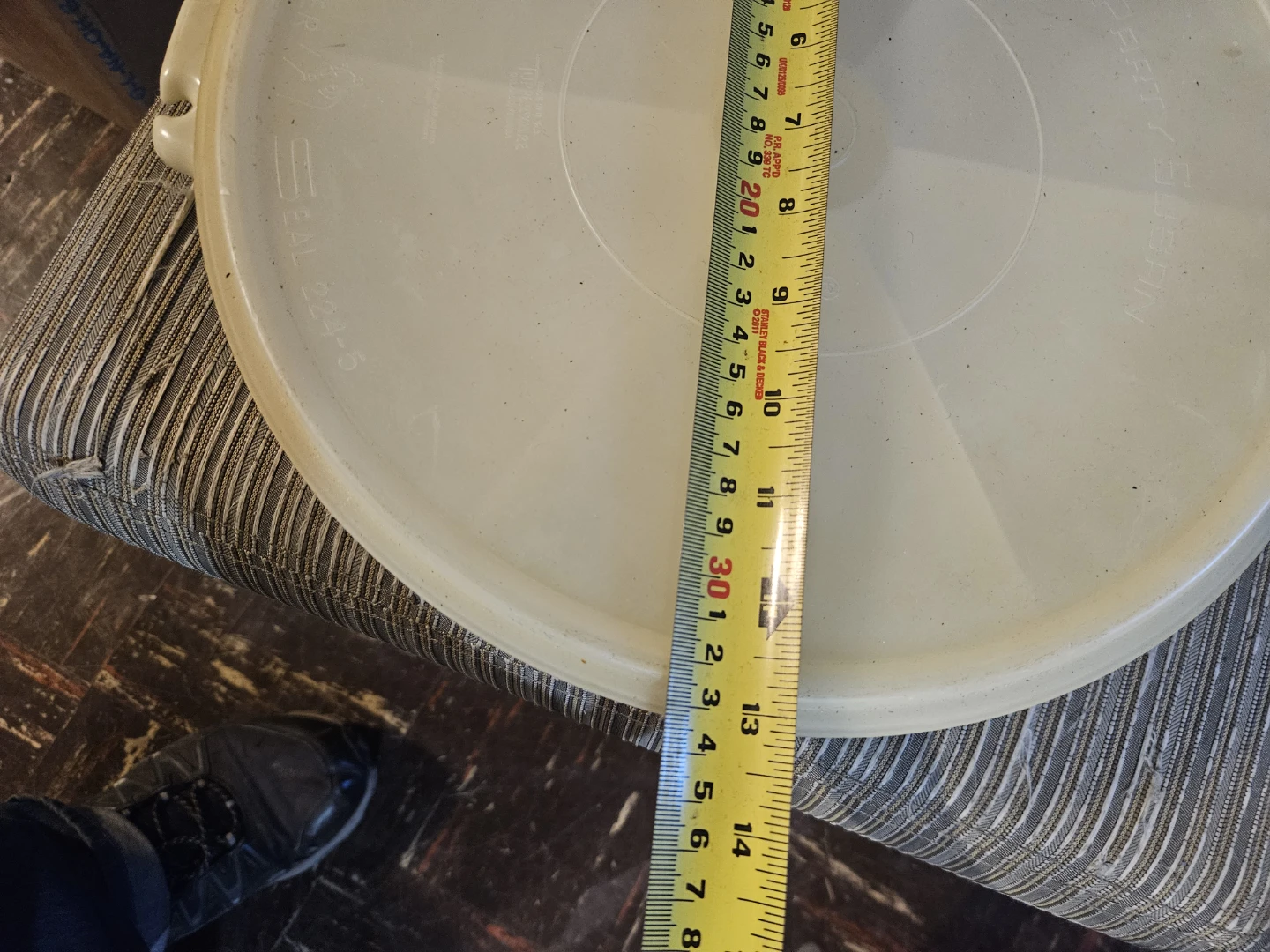 Tupperware Divided Serving Tray - photo 5