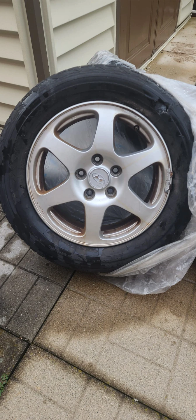 4 Original Hyundai Sonata alloy rims for sale
