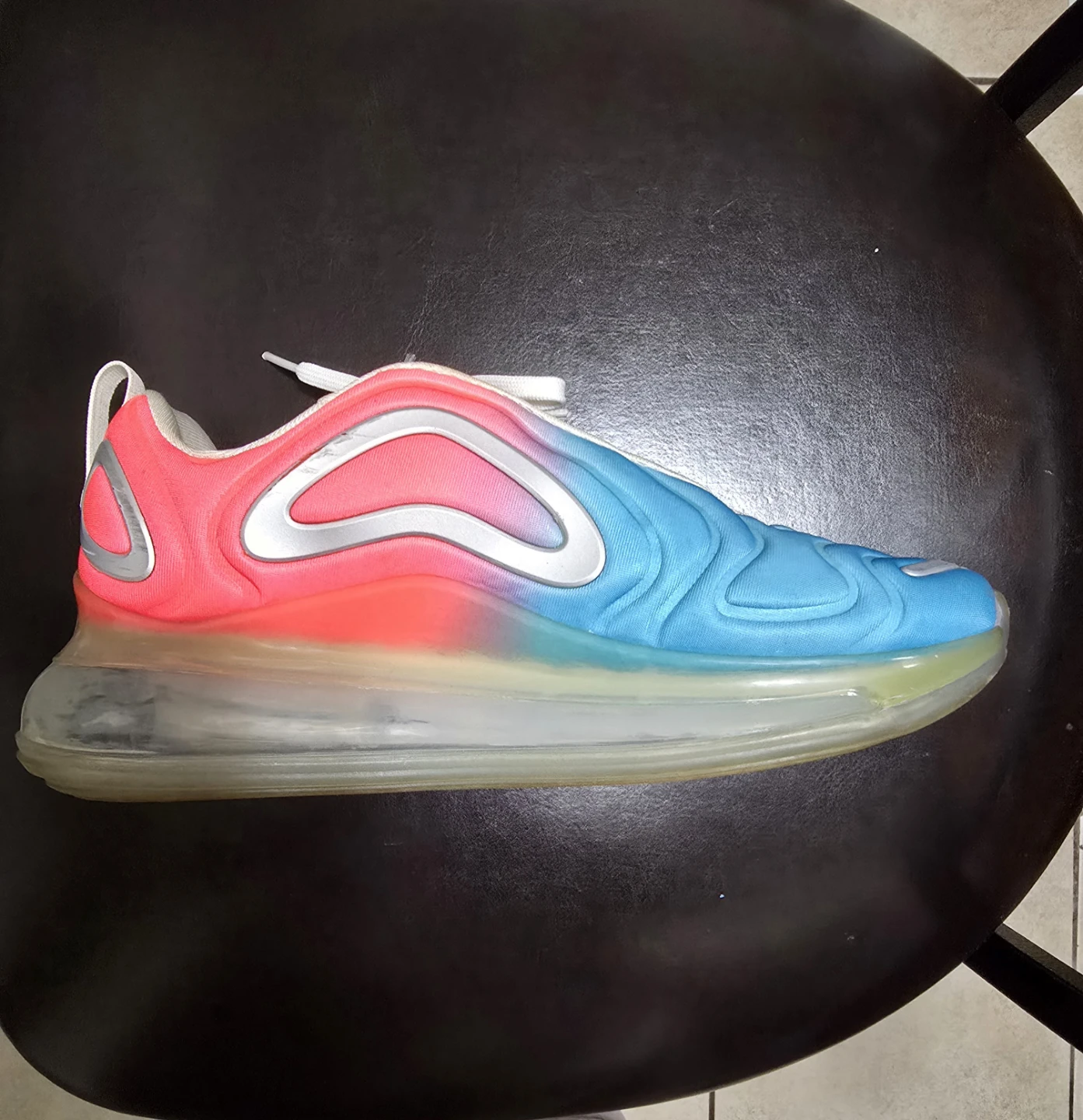 Nike Air Max 720 Shoes Size 7 - photo 2