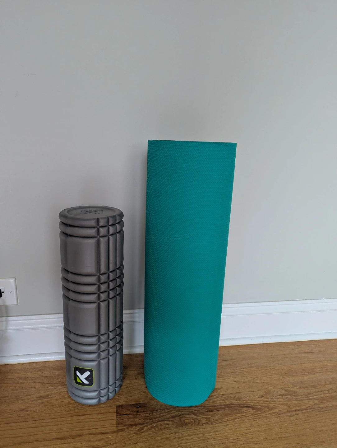 Teal Yoga Mat and fascia roll