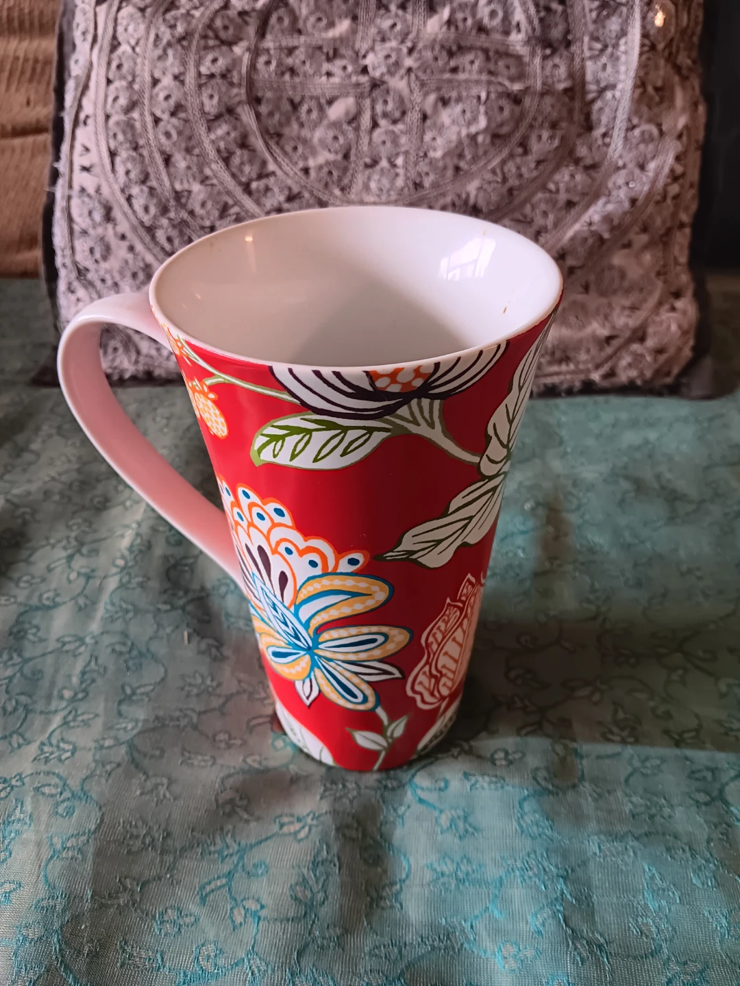 222 Fifth International Mug - photo 2