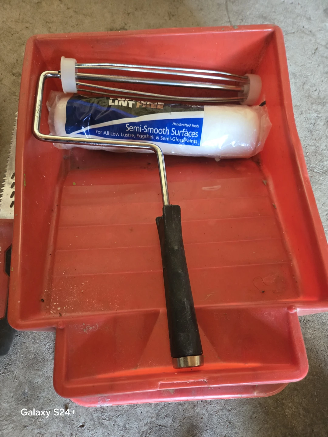 Paint Tray, Rollers, Scrapers, and Sandpaper Set - photo 3