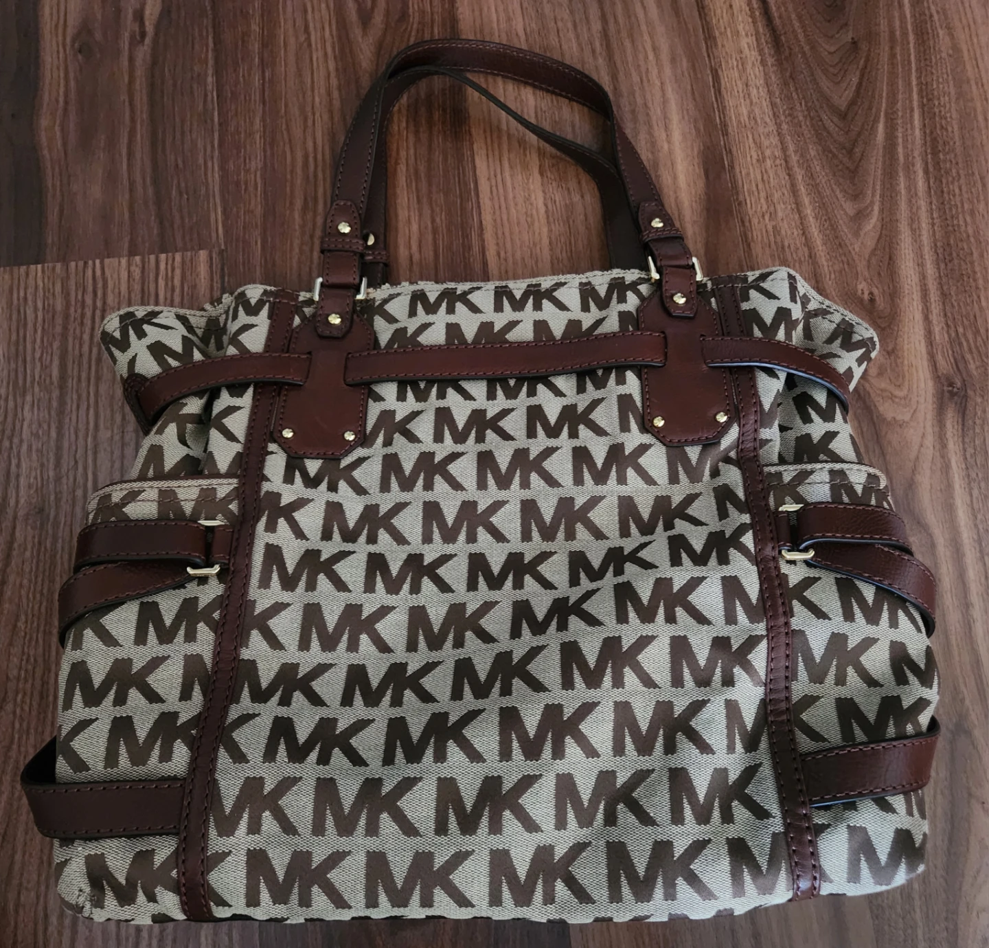 ⚽️ Brand New Michael Kors Signature Logo Tote Bag - photo 2