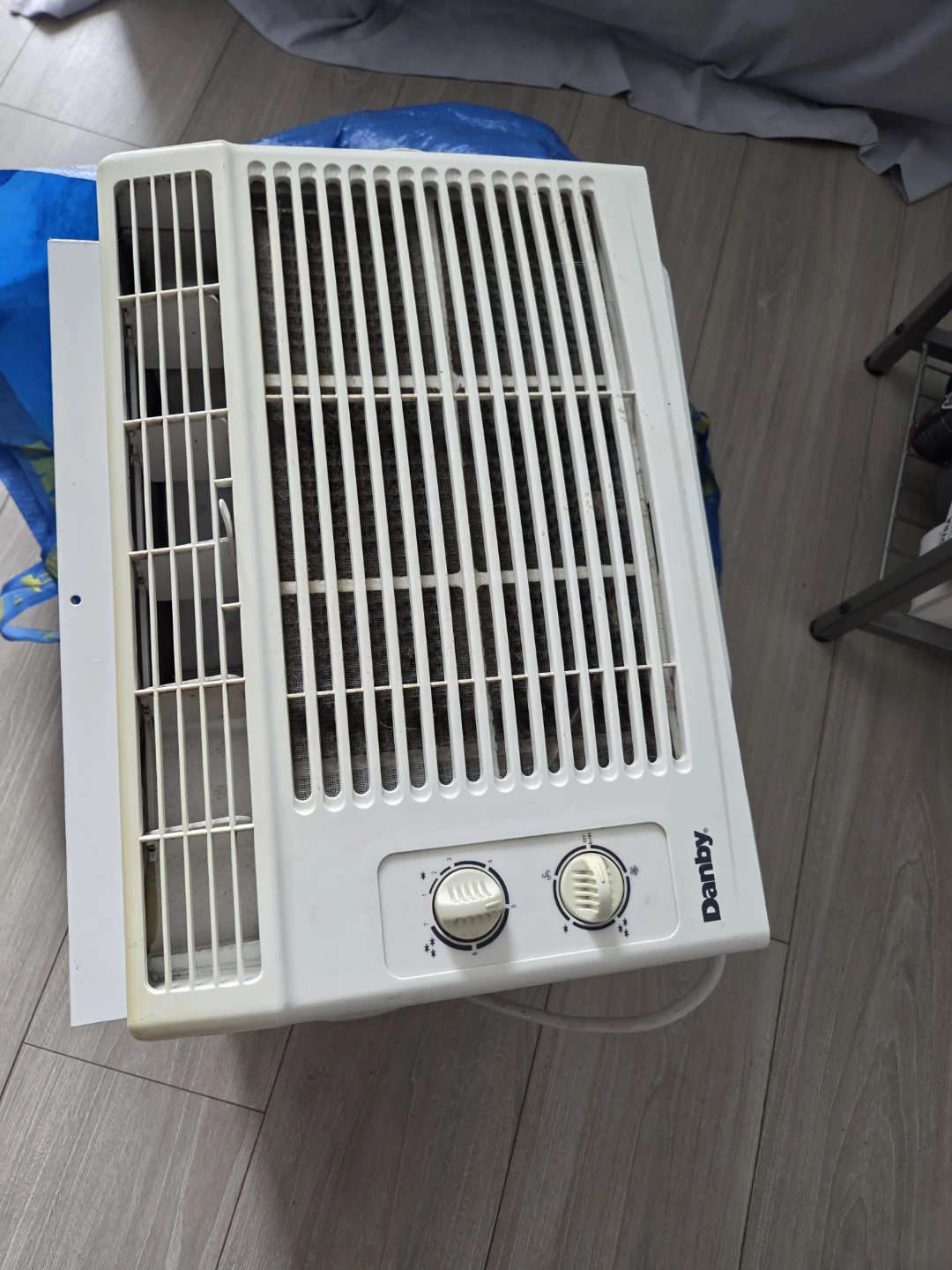 Danby Window Air Conditioner - photo 3