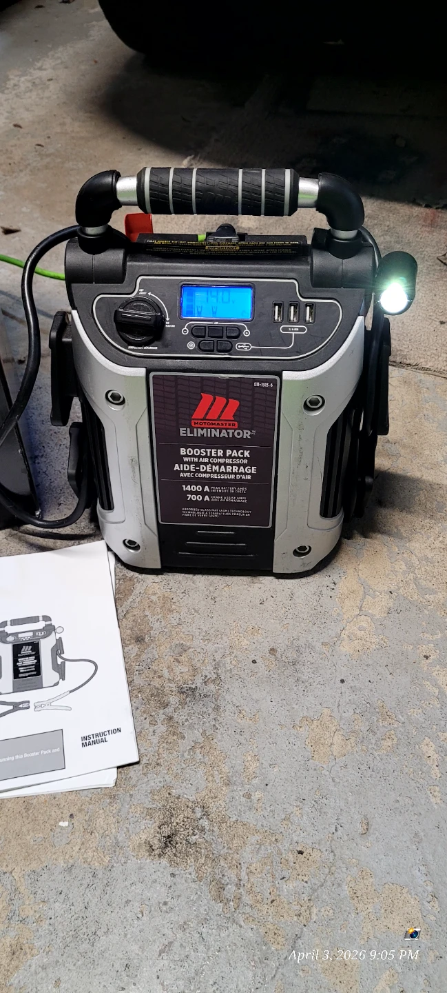 Motomaster Eliminator Booster Pack with Air Compressor - photo 3