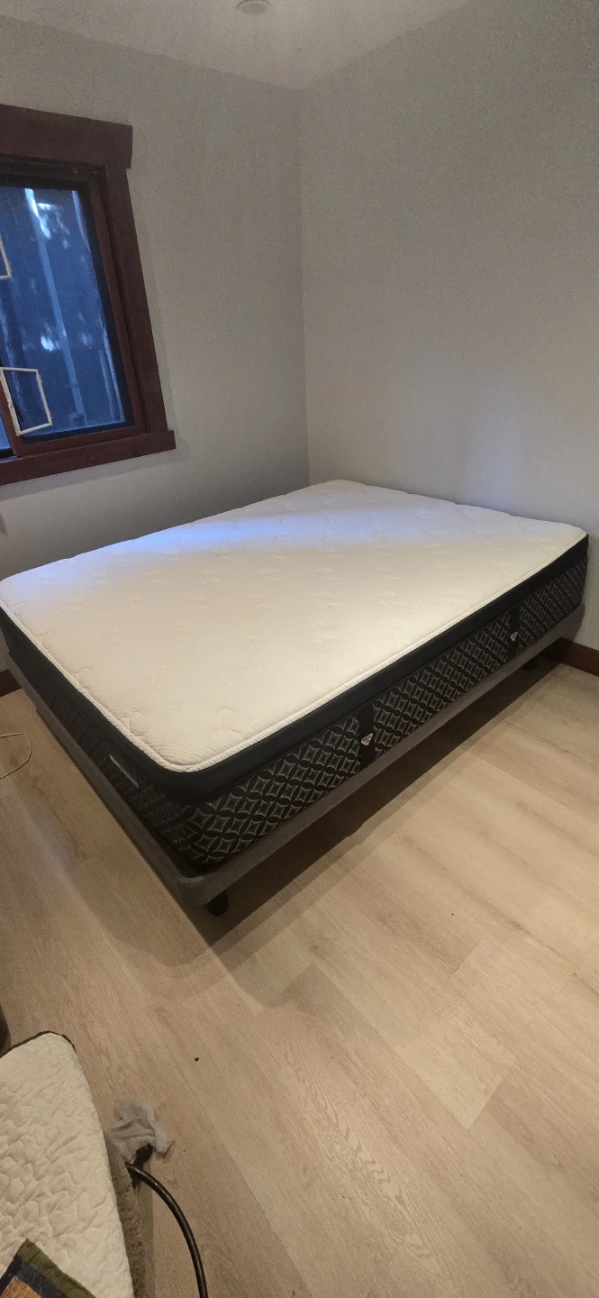 Queen size matress and solid base