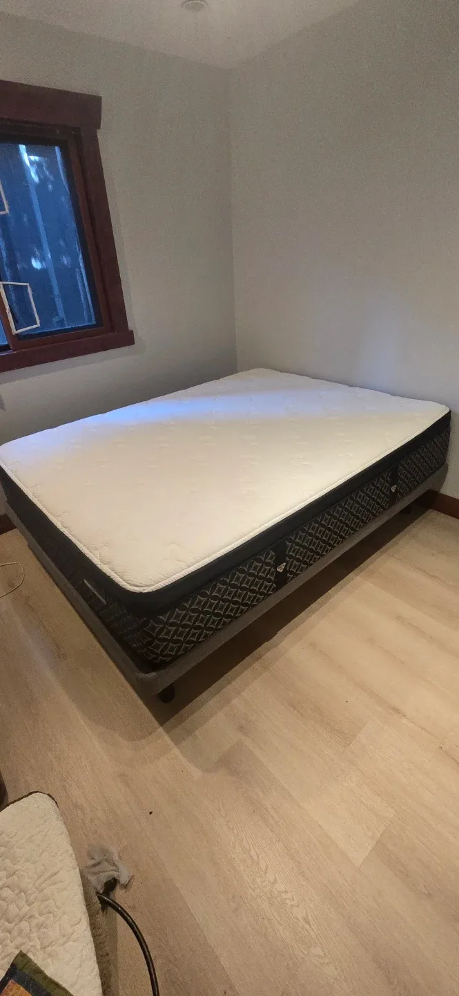 Queen size matress and solid base
