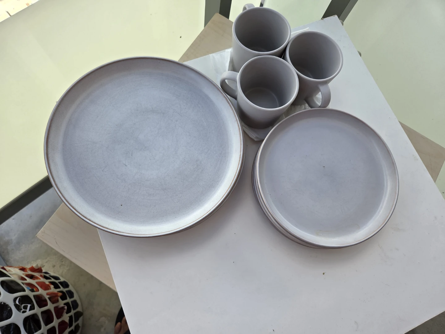 Set of 4 Mugs and 8 Plates