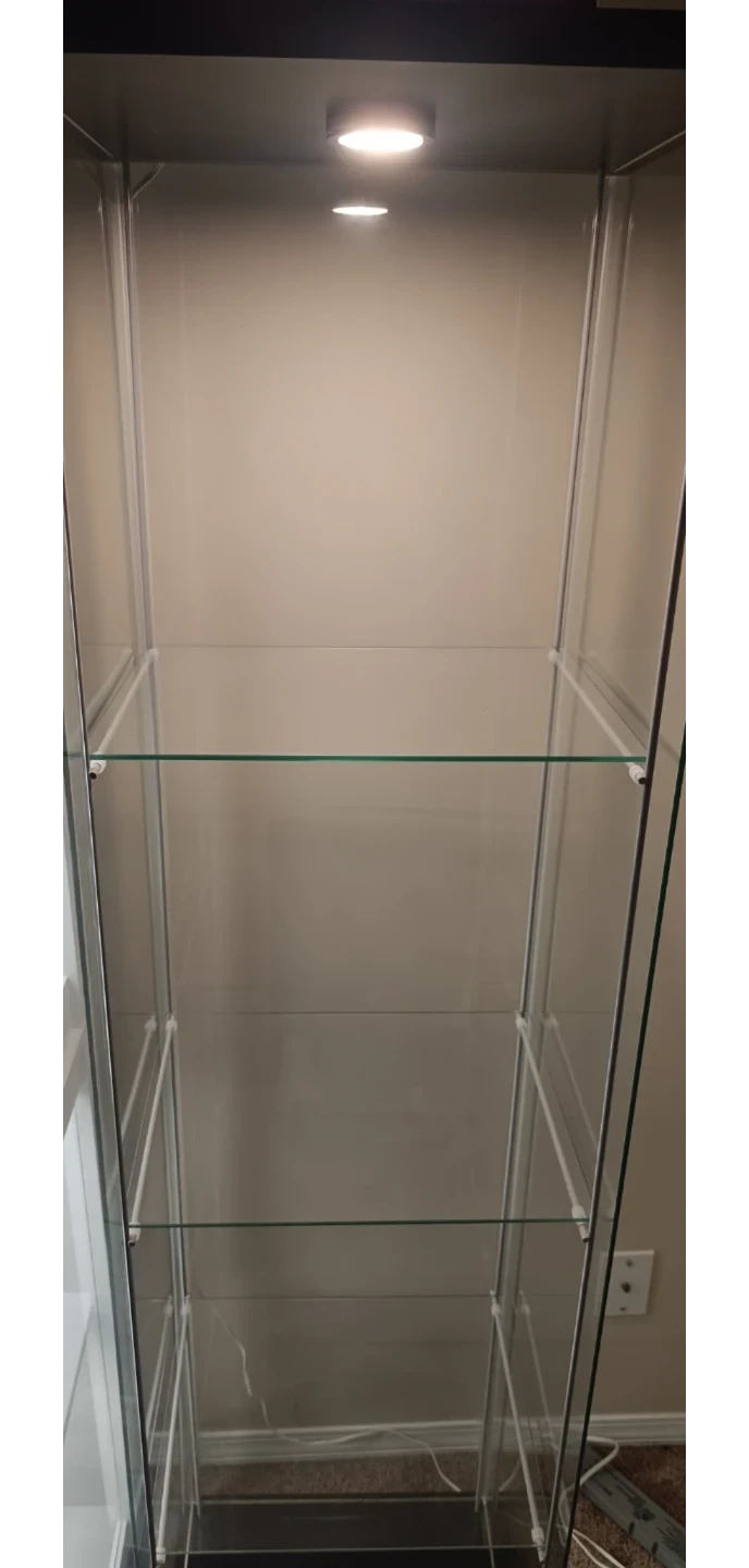 Detolf Glass Black Shelf with Light
