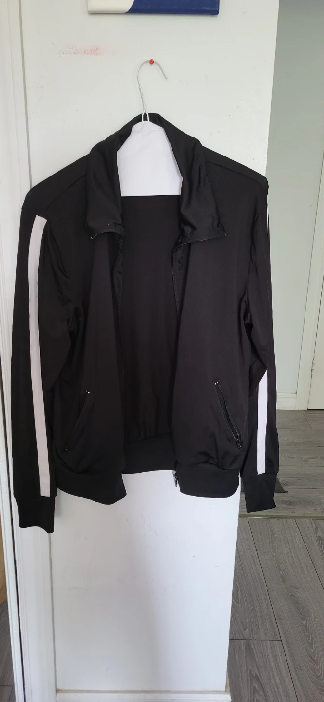 Infinite Performance Black Track Jacket with White Stripes⚽