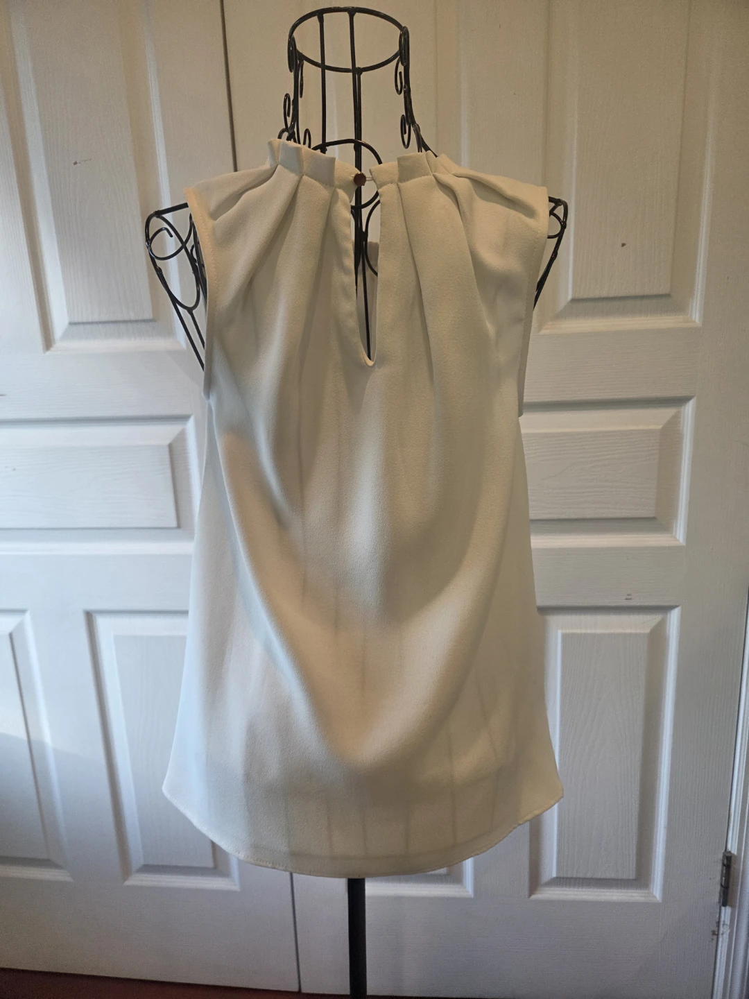 MNG Cream Sleeveless Blouse - Size 2 - photo 2