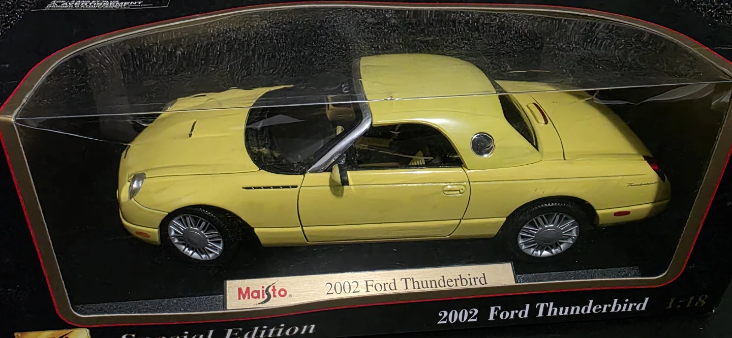 Maisto 2002 Ford Thunderbird Special Edition Diecast 1:18 Scale⚽