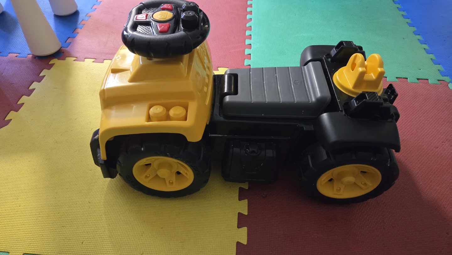 CAT Ride-On Toy Truck - photo 3