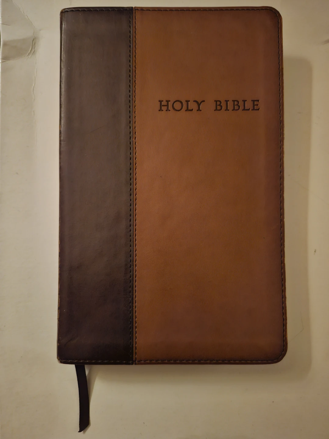 Holy Bible, brown, Slimline, Gold edges, Ribbon marker, leather