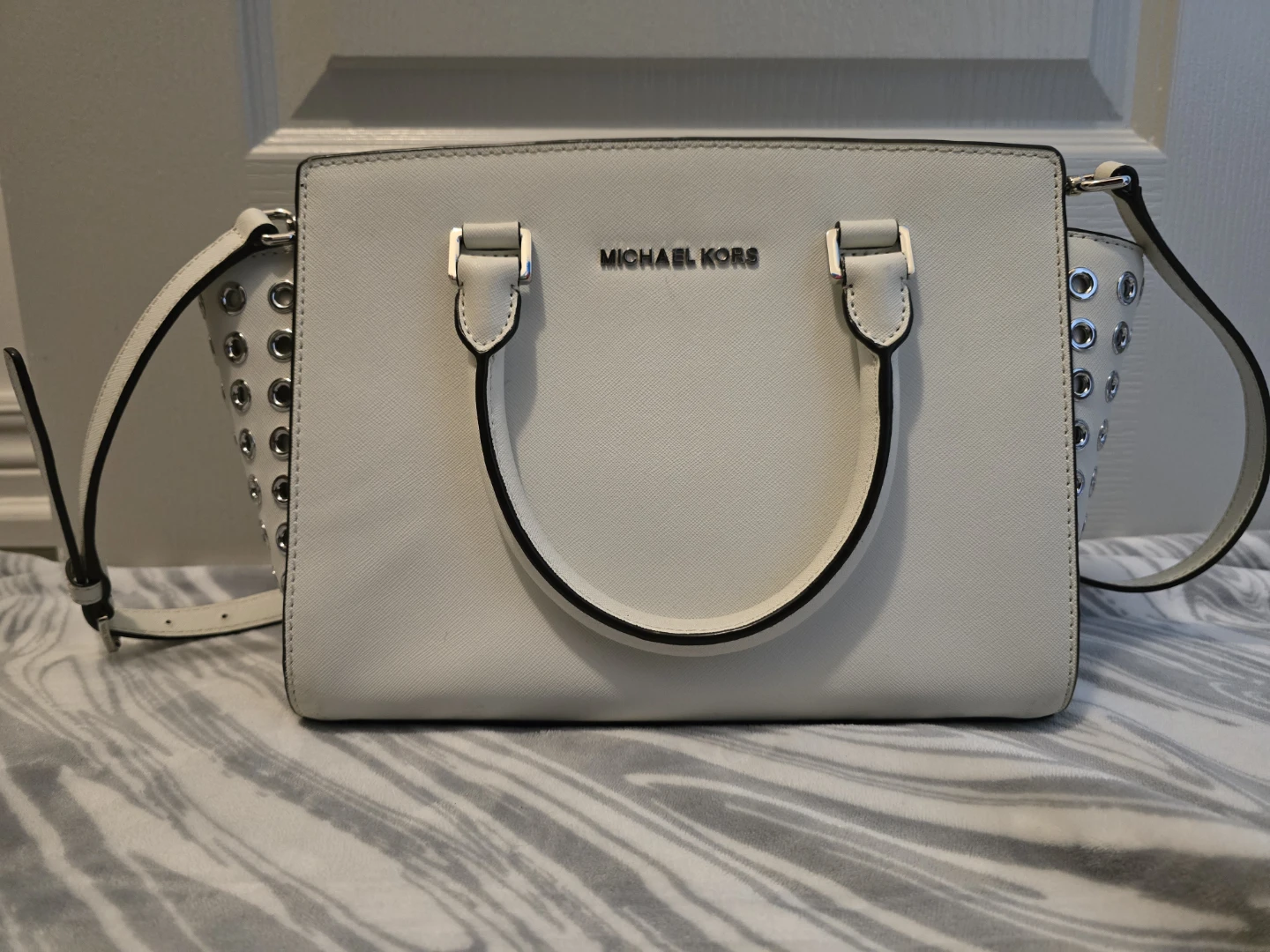 MICHAEL KORS White Leather Satchel Bag with Studs