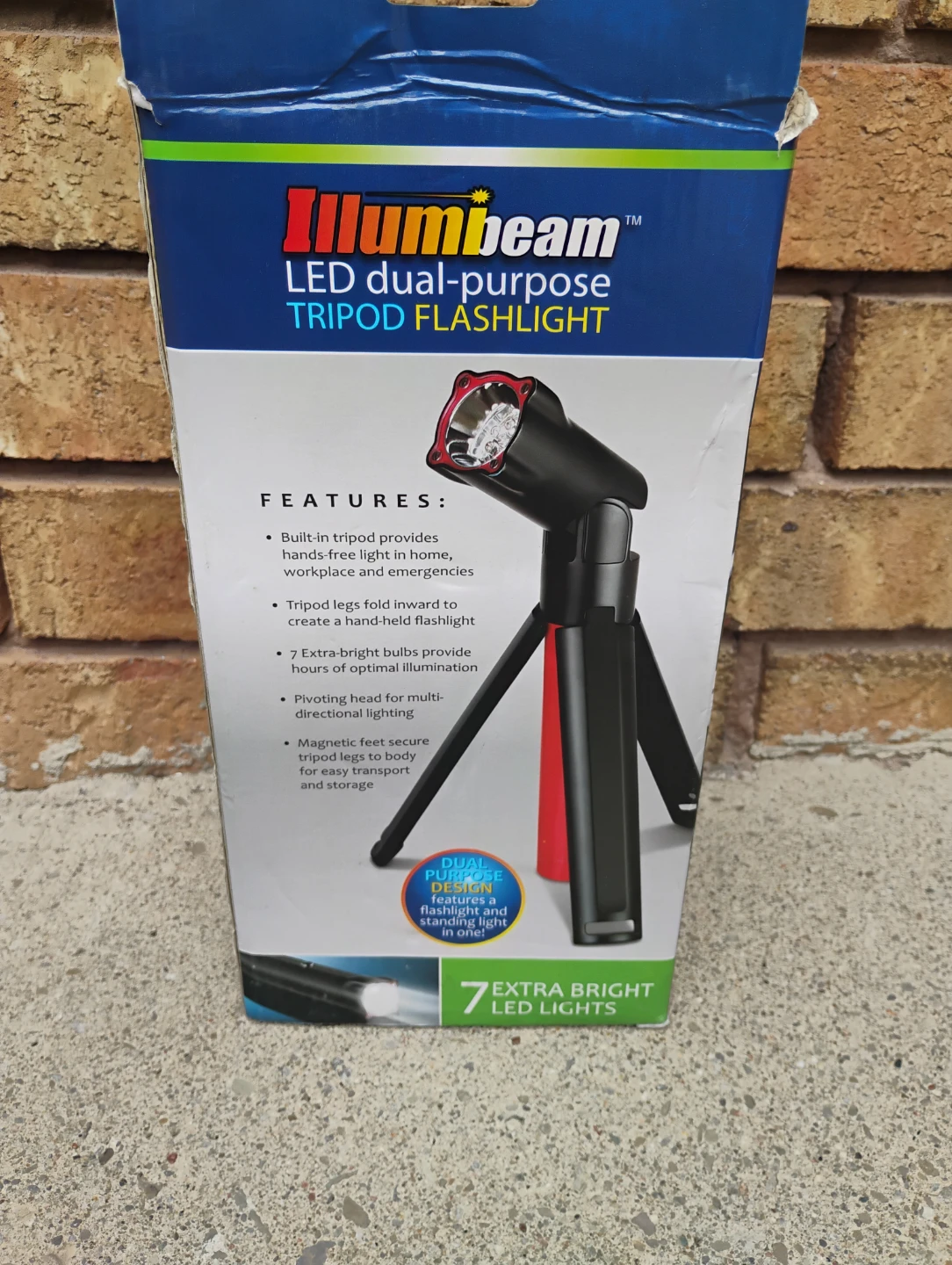 Illumibeam LED Dual-Purpose Tripod Flashlight - photo 4