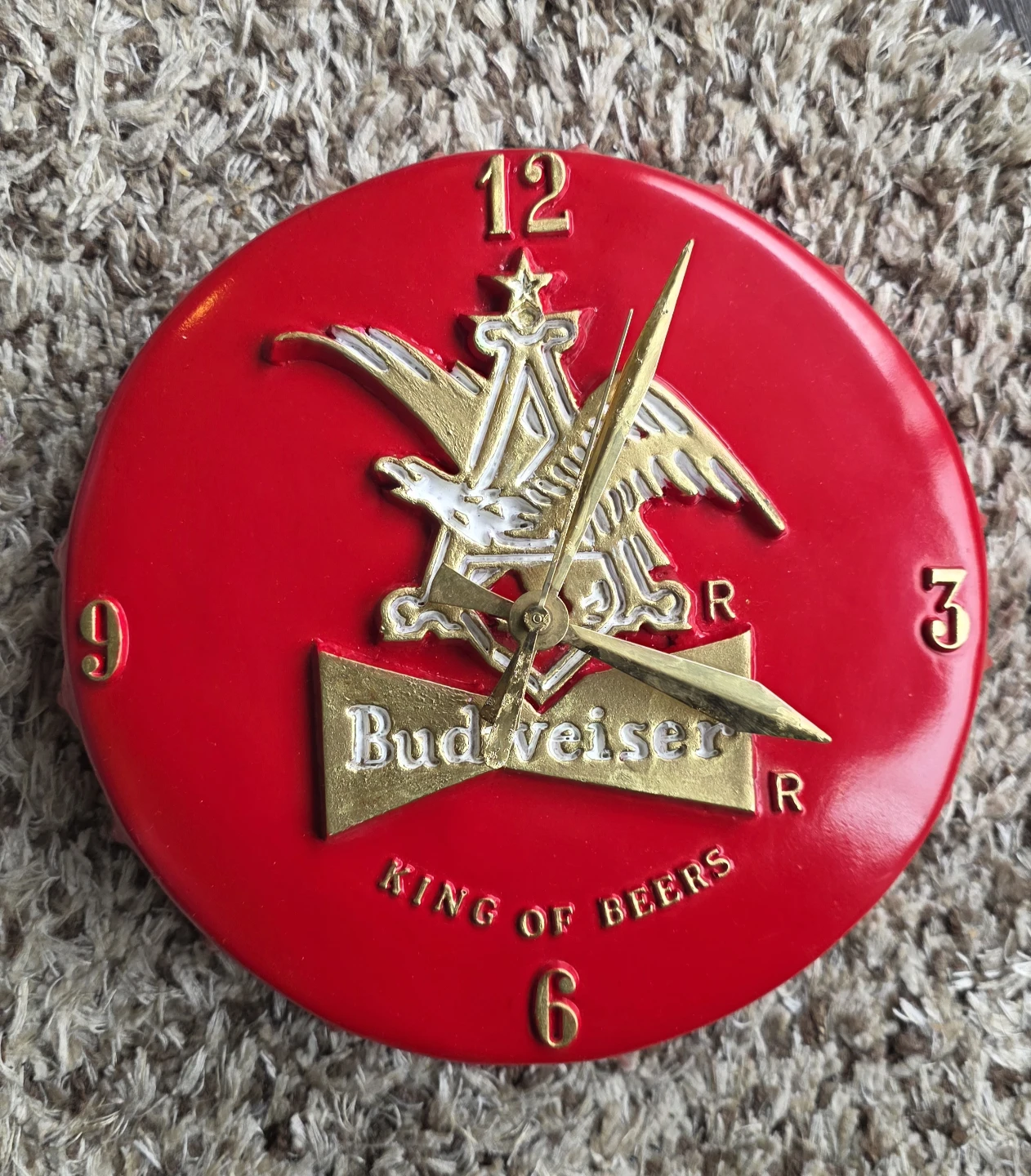 Vintage Budweiser King of Beers Bottle Cap Clock