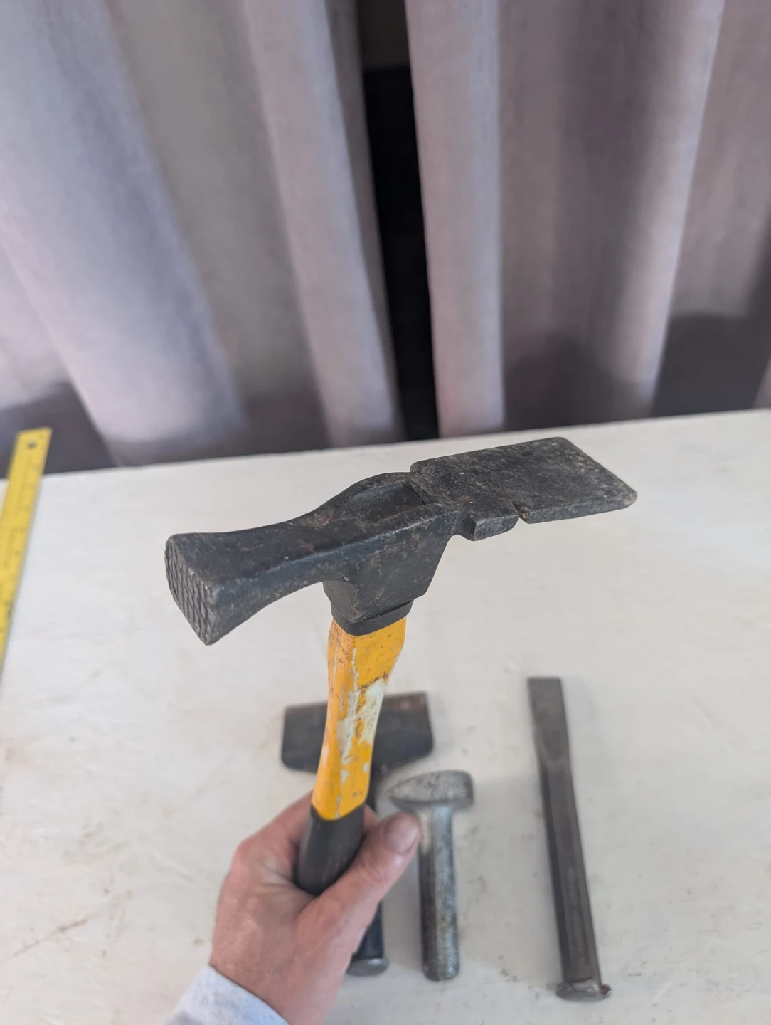Set of Masonry Chisels & Hammer - photo 2
